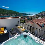 Aria & Dubrovnik
