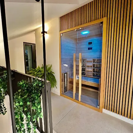 Aria & Apartment