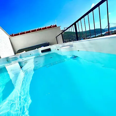 Apartment Aria &